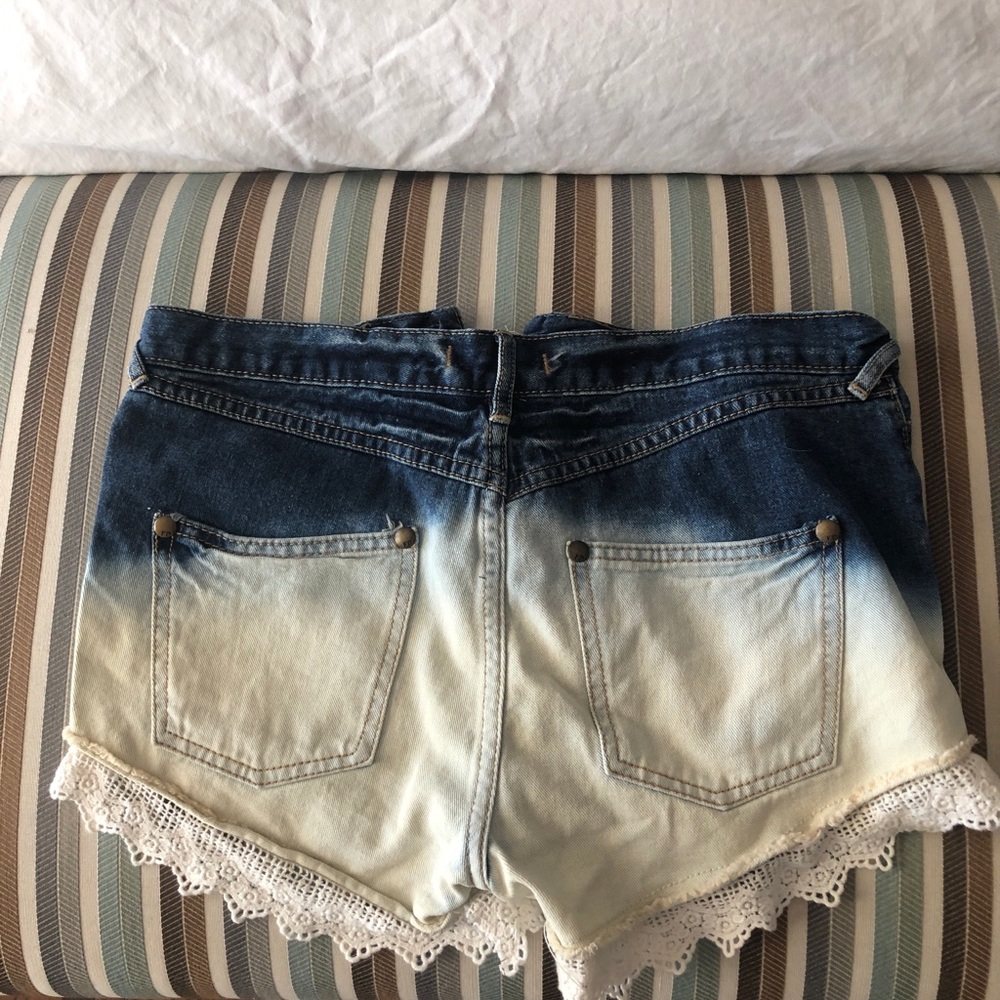 Free people Jean shorts! - Picture 4 of 5